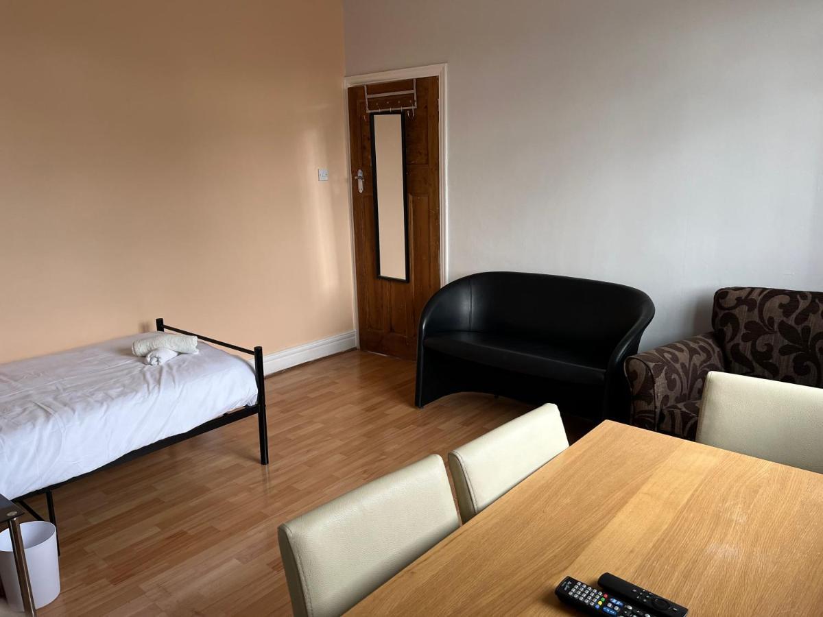 2 Bedroom Apartment, 5 Minutes From City Centre Νιούκασλ Εξωτερικό φωτογραφία
